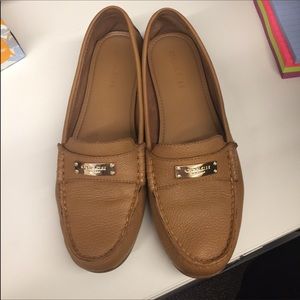 EUC Coach Pebbled Loafers - Saddle